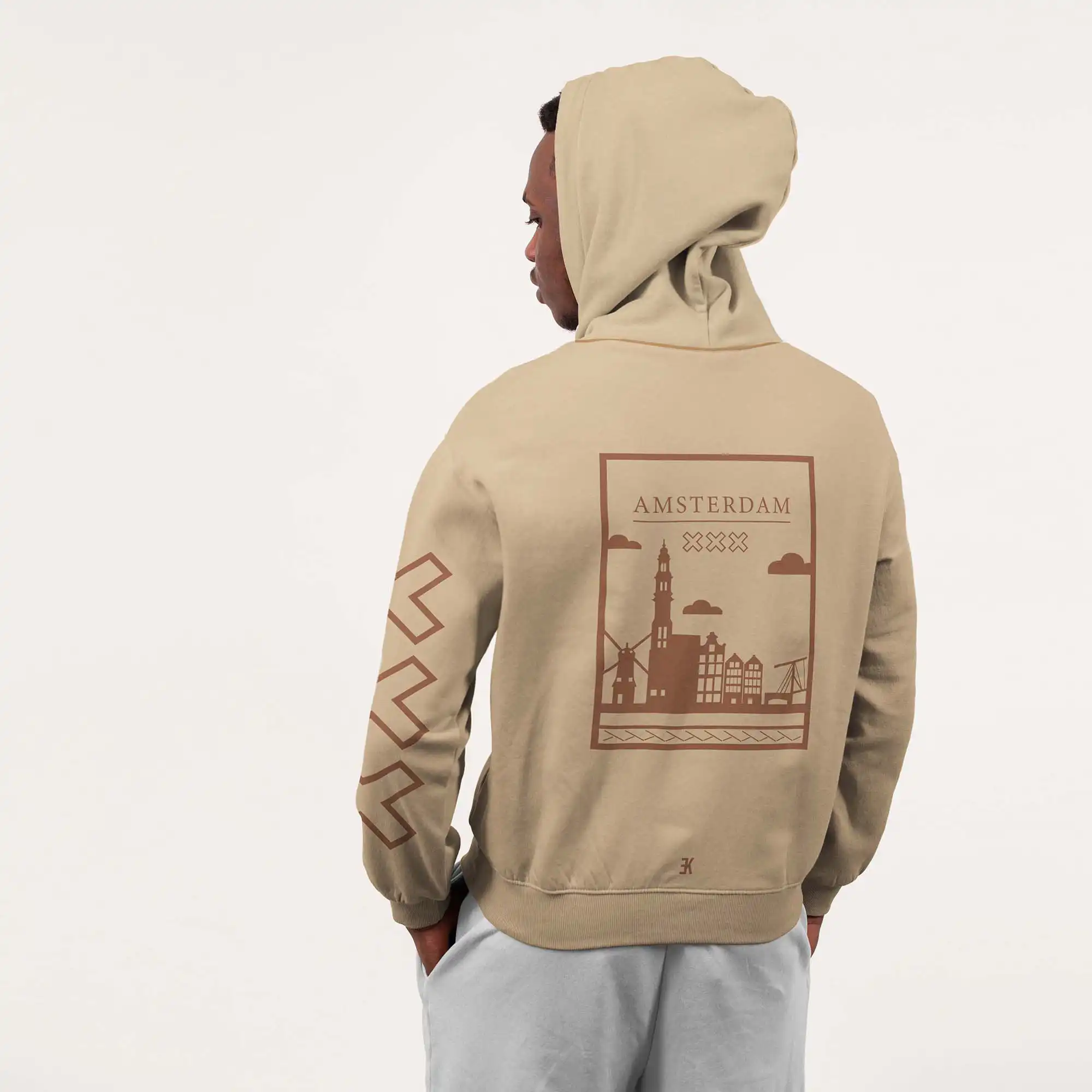 Amsterdam Hoodie - Ams hoodie model beige vlak 1 - Amsterdam Hoodie 3
