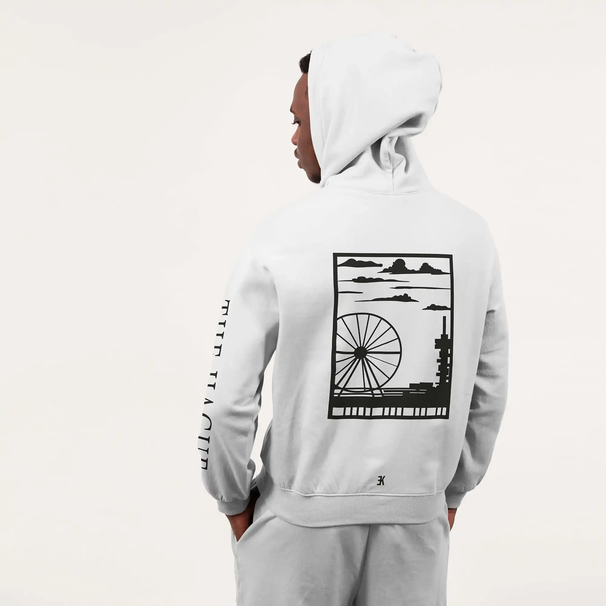 Den Haag Hoodie - Denhaag hoodie model wit vlak 4 - EK8207