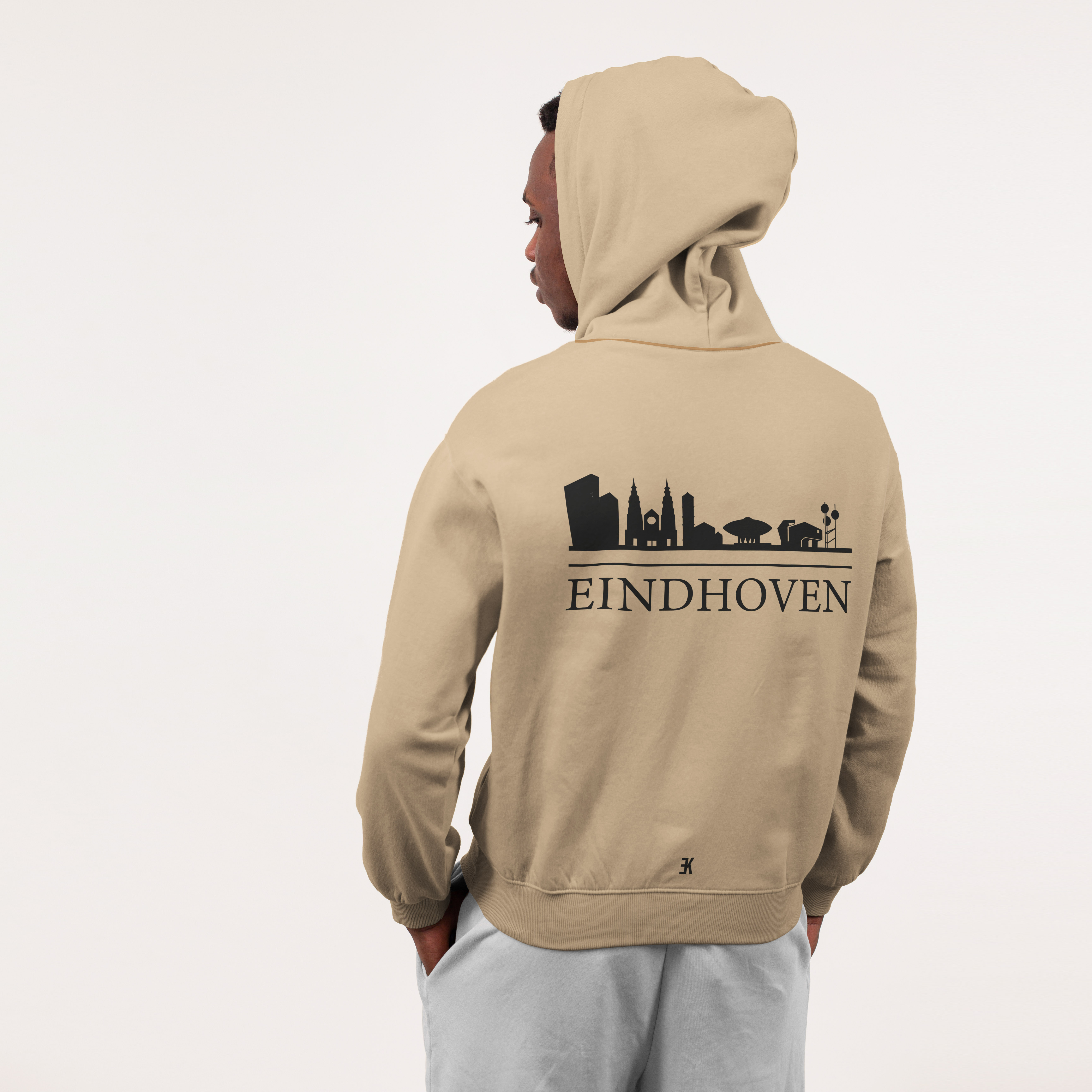 Skyline Eindhoven Hoodie - Eindhoven hoodie model beige skyline - Skyline Eindhoven Hoodie