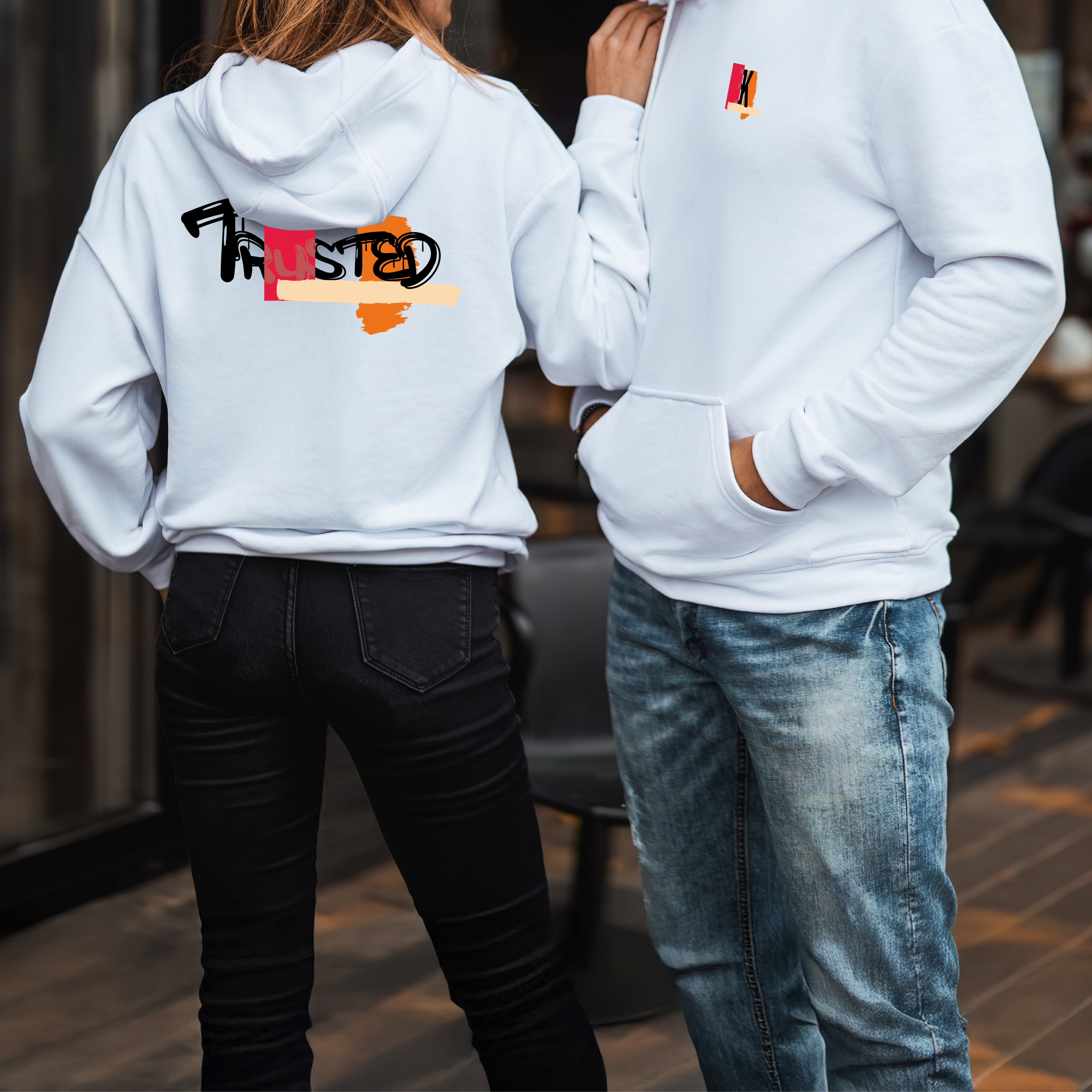 TRUSTED - Hoodie - Hoodie wit model trusted - TRUSTED - Hoodie (2)