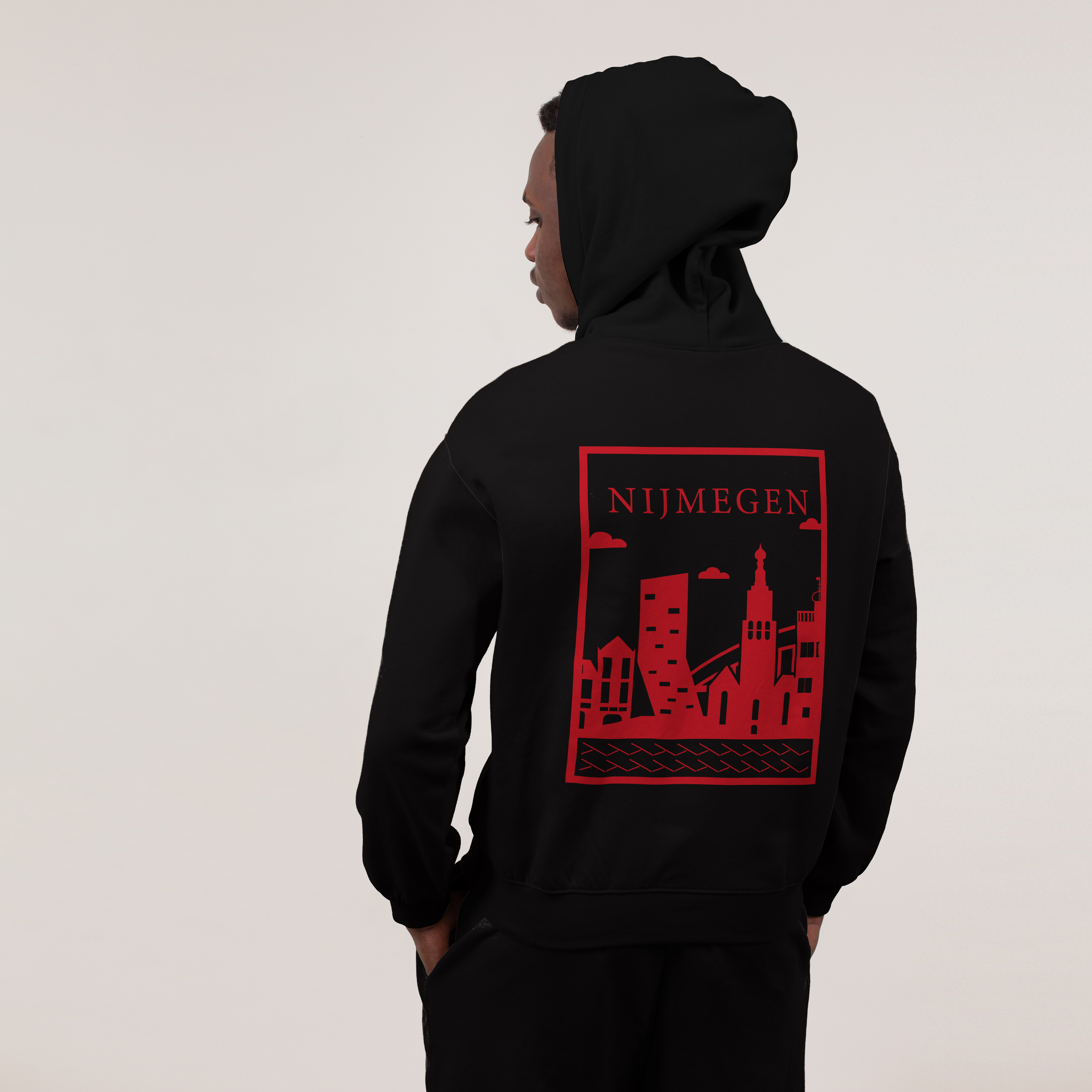 Nijmegen Hoodie - Nijmegen model hoodie zwart vlak rood 3 - Nijmegen Hoodie (wit met rood)