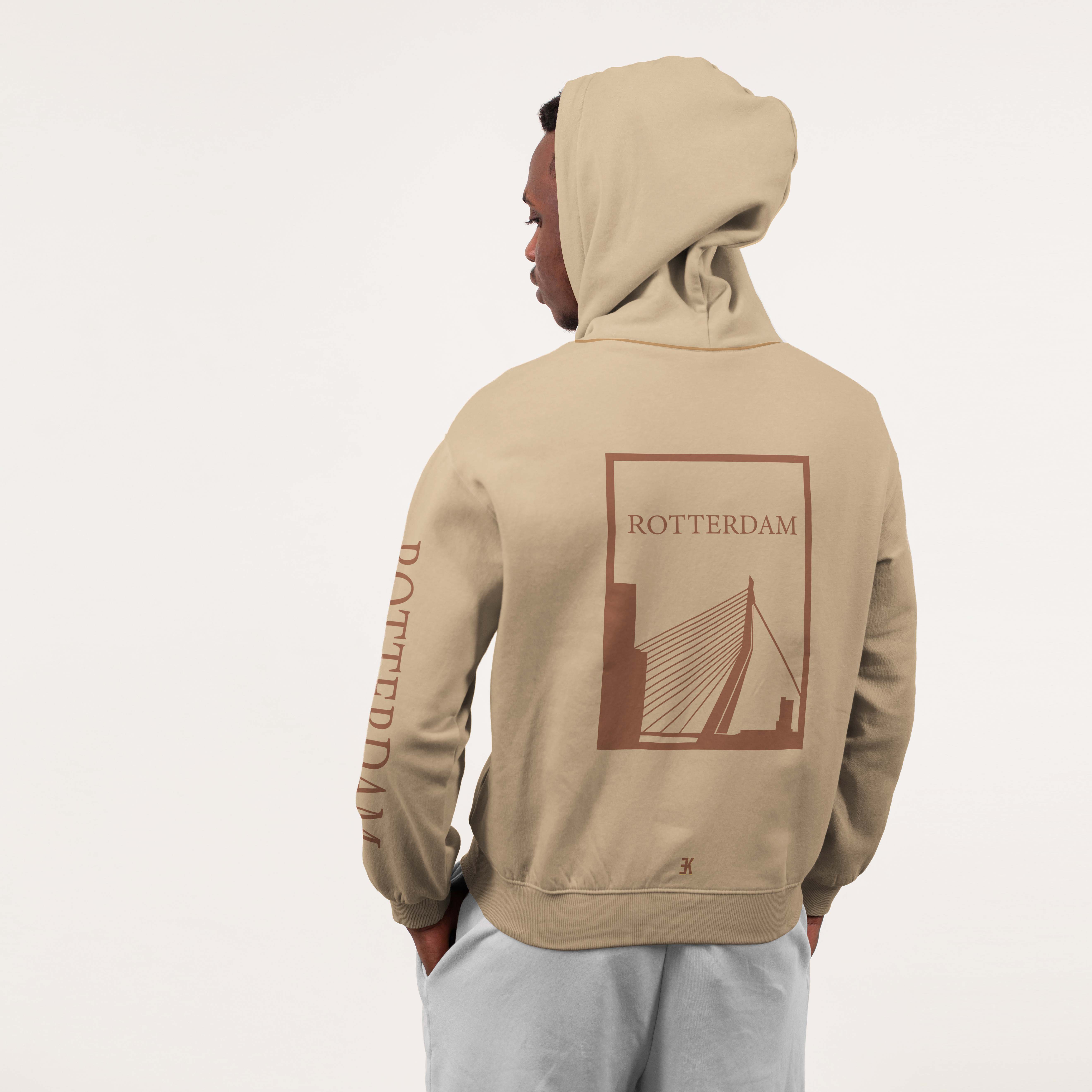 Rotterdam Hoodie - Rotterdam hoodie model beige vlak - Rotterdam Hoodie