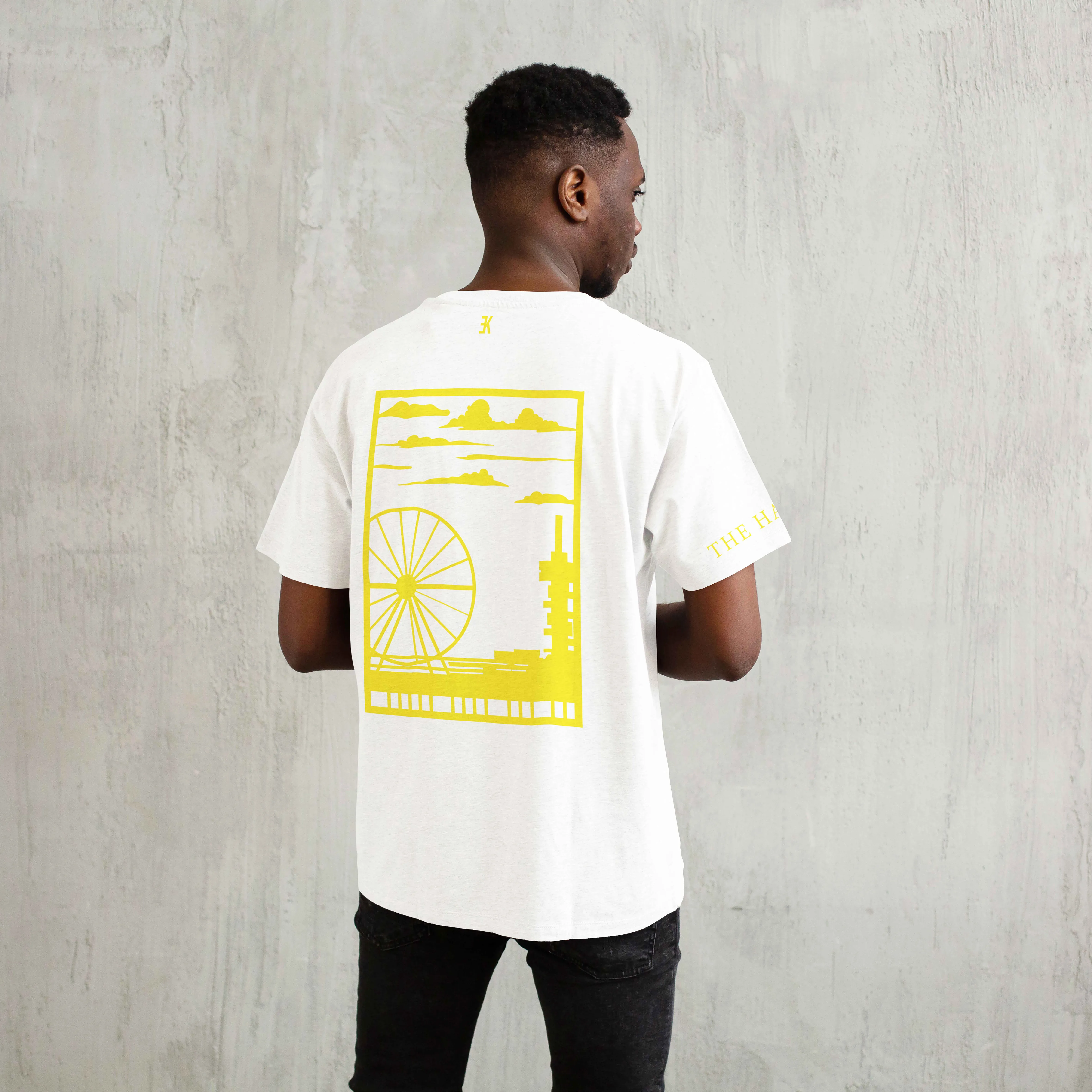 Den Haag Shirt - Shirt wit model denhaag geel vlak 1 - EK8210
