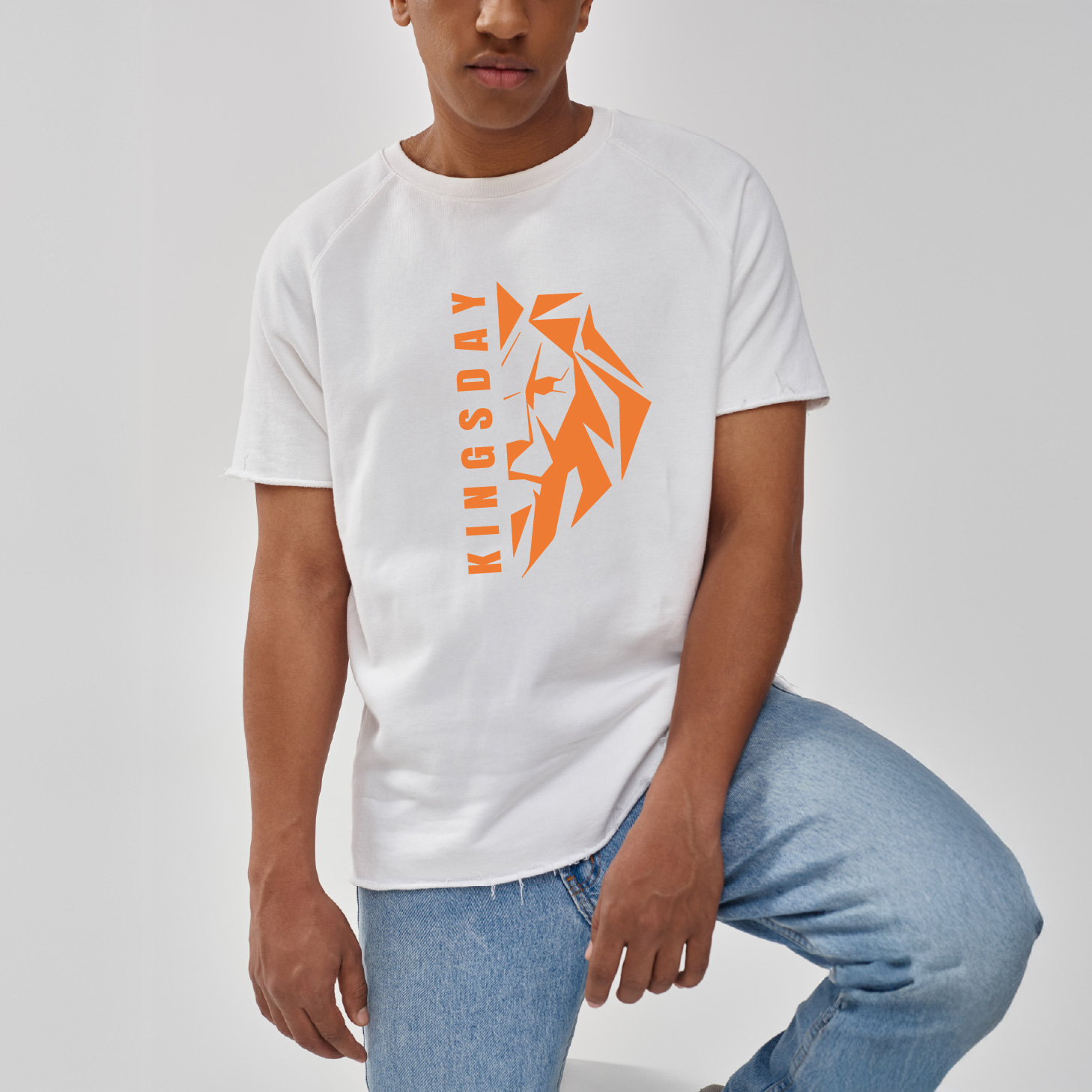 Kingsday Lion - Shirt - Shirt wit model tekstlion koningsdag - Kingsday Lion - Shirt