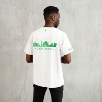 Groningen Skyline T-shirt - Shirt wit model groningen groen skyline - Groningen Skyline T-shirt O17400