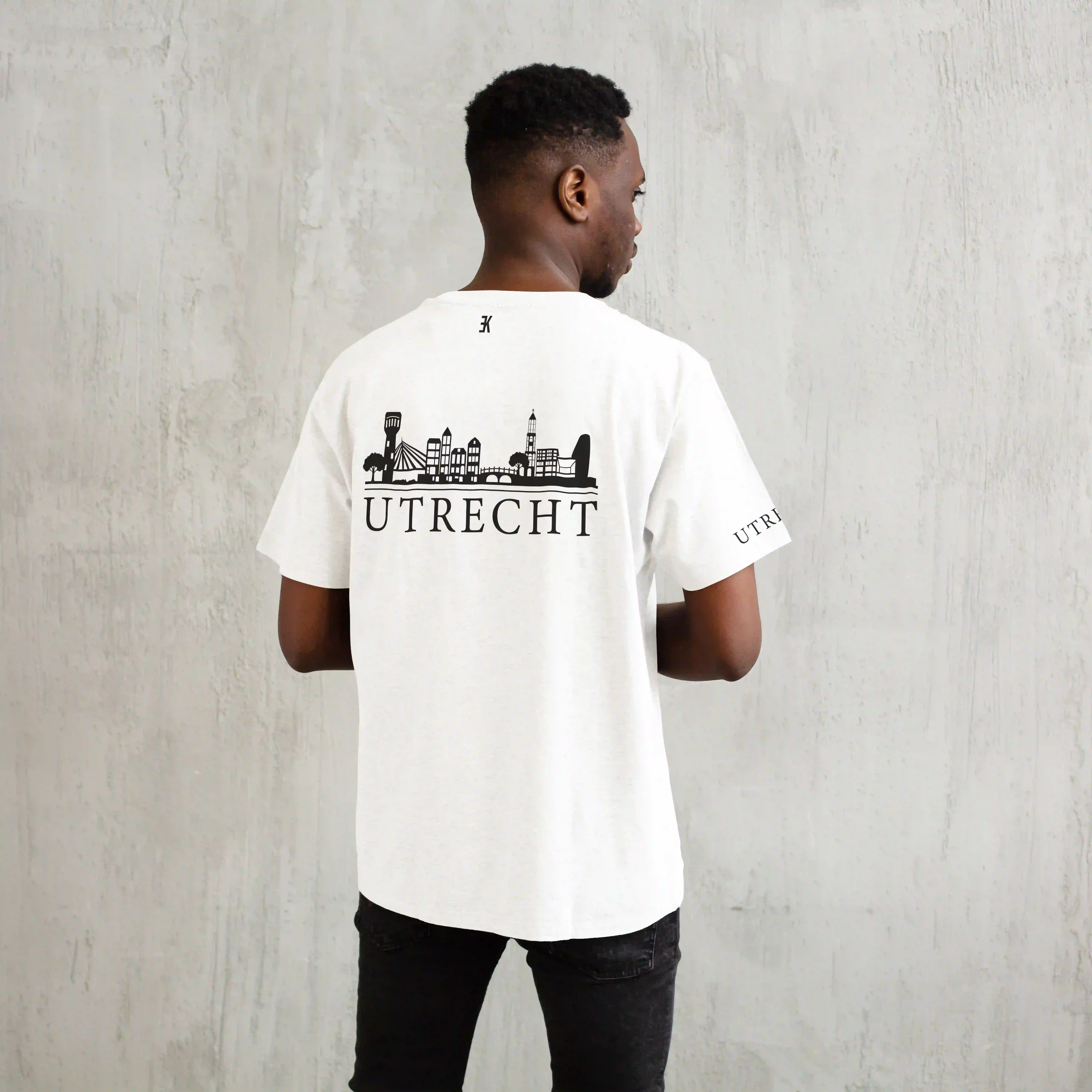 Skyline Utrecht Shirt - Utrecht model shirt wit skyline zwart 2 - Skyline Utrecht Shirt O20255